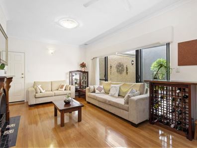 3 Tallow Tree Crescent, Subiaco WA 6008