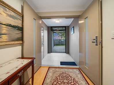 16 Cressida Parkway, Success WA 6164