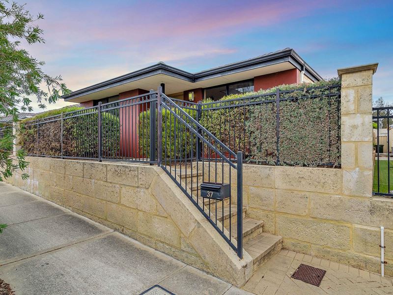 37 Silverline Bend, Bertram