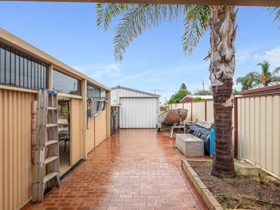 16 Swingler Way, Gosnells WA 6110