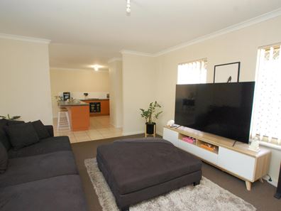 135b Ravenscar Street, Doubleview WA 6018