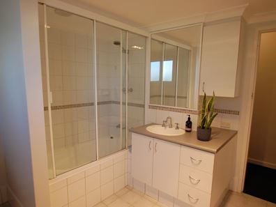 1/15A Friar John Way, Coolbellup WA 6163