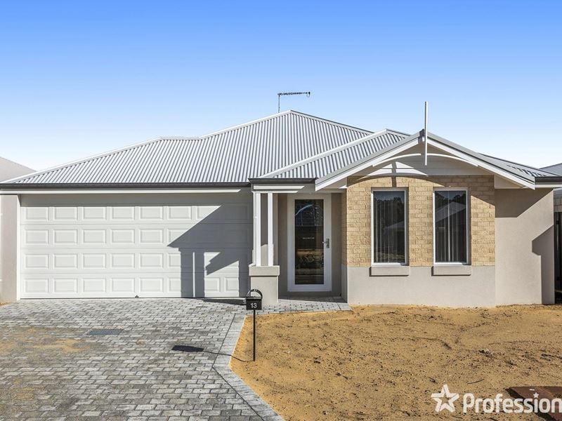 13 Woomera Grange, Byford