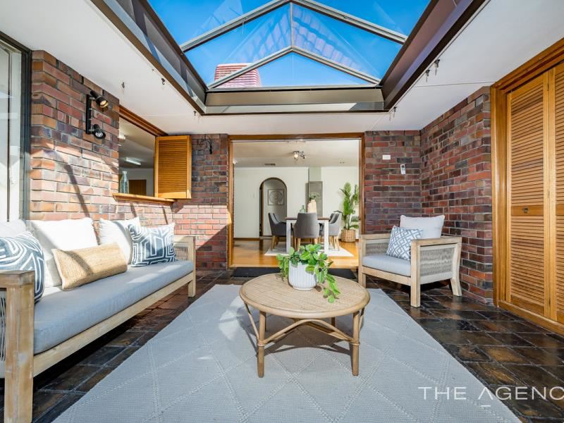 11 Weeroo Place, Stirling