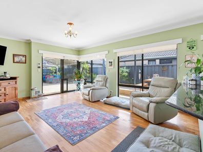 19 Sorrento Turn, Ellenbrook WA 6069