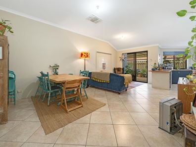 117 Parkway Road, Bibra Lake WA 6163