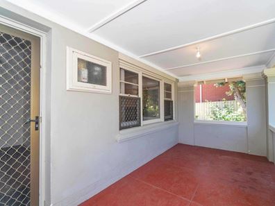 25 Grosvenor Rd, Bayswater WA 6053