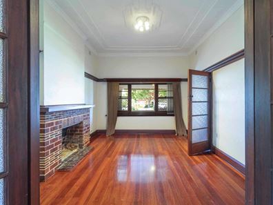 25 Grosvenor Rd, Bayswater WA 6053