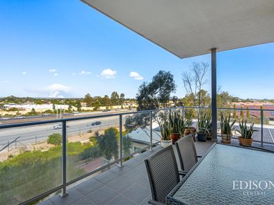 208/25 Malata Crescent, Success WA 6164