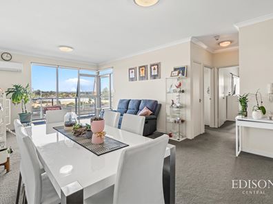 208/25 Malata Crescent, Success WA 6164