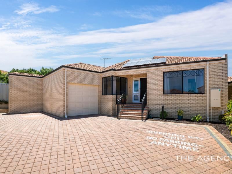 4/21 Blackwattle Parade, Padbury WA 6025