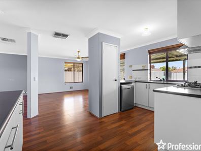 3 Troon Place, Camillo WA 6111