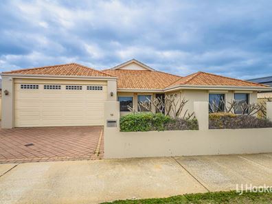 16 Badgerup Avenue, Lakelands WA 6180