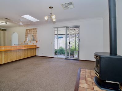 27 Barbrook Way, Warnbro WA 6169