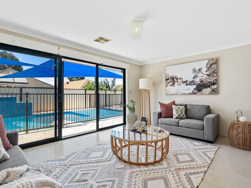 22 Grandoak Drive, Clarkson