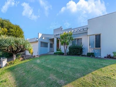 1A Keaney Place, City Beach WA 6015