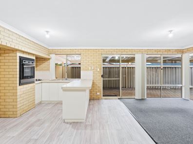 37A Admiralty Crescent, Halls Head WA 6210