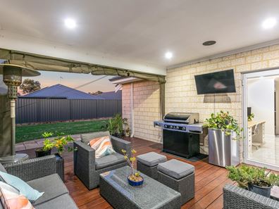 23 Mandalup Road, Haynes WA 6112