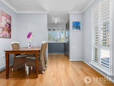 4/11 McCaw Mews, Yangebup WA 6164