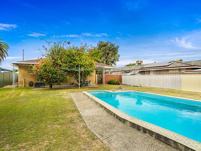 6 Ranmore Way, Morley WA 6062