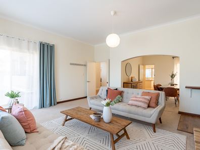 11 Arnold Crescent, Kardinya WA 6163