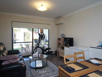 2/17 Poynton Avenue, Woodbridge WA 6056