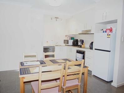 2/17 Poynton Avenue, Woodbridge WA 6056