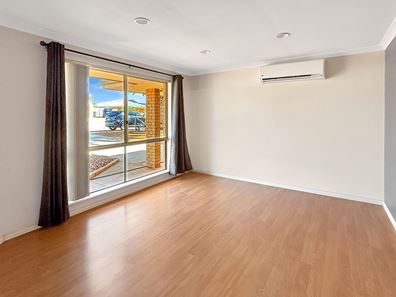18 Hillview Drive, Drummond Cove WA 6532