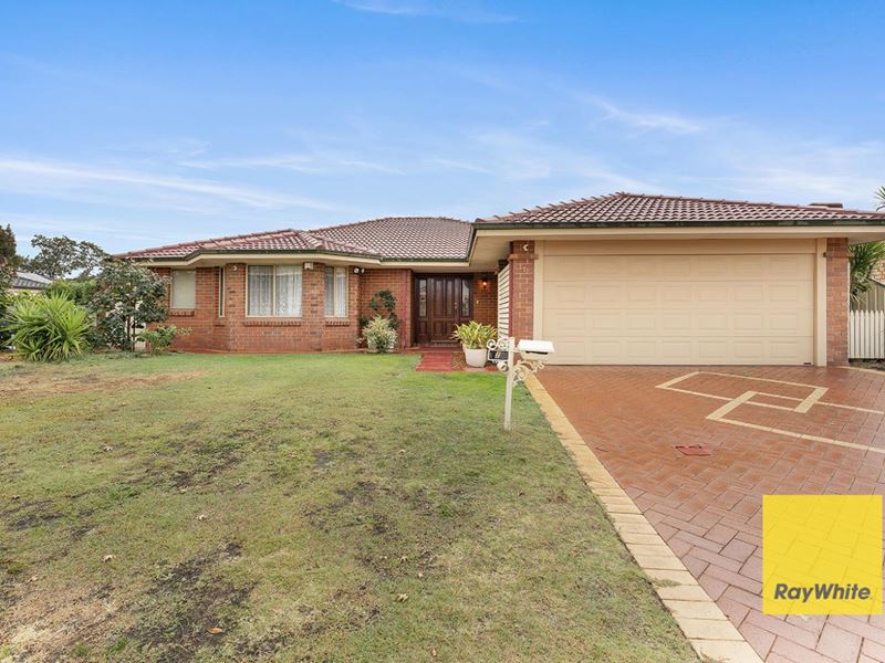 7 Hollyoak place, Thornlie WA 6108