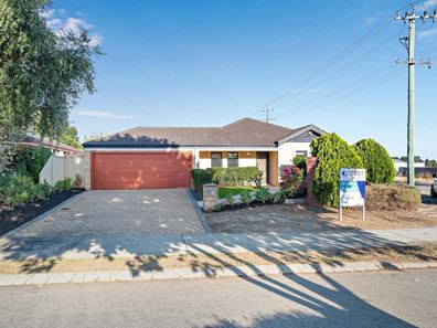 2 Hinckley Parkway, Hocking WA 6065