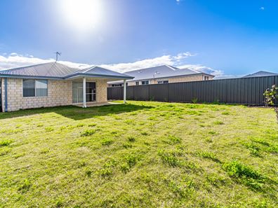 5 Kitaakari Crescent, Baldivis WA 6171