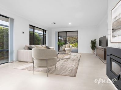 36 West Churchill Avenue, Lake Coogee WA 6166