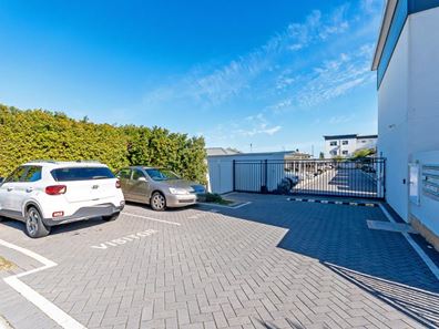 13/2 Royston Link, Butler WA 6036