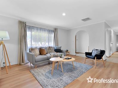 64 Murdoch Road, Thornlie WA 6108