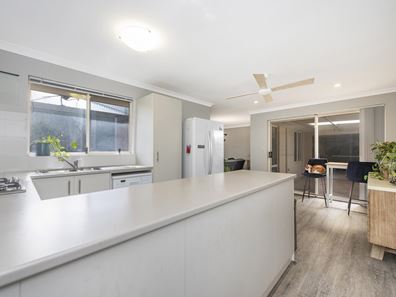 60 Arizona Parade, Golden Bay WA 6174