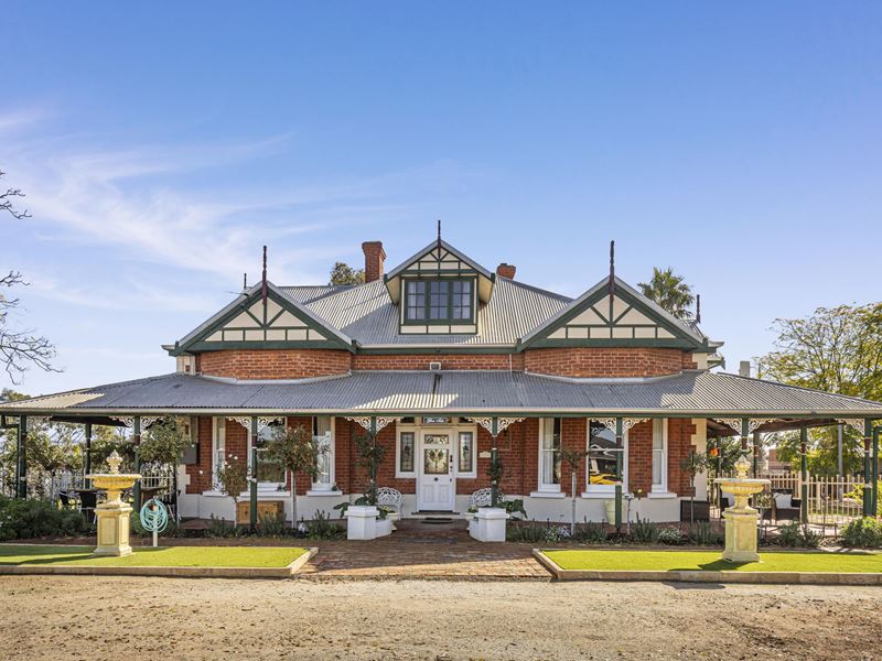 15 Gillett Road, Northam WA 6401