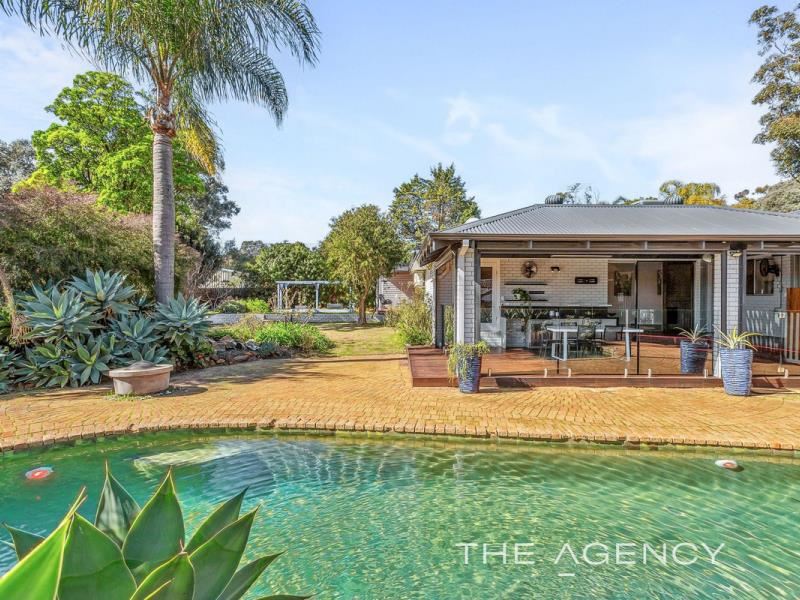 112 Grove Road, Lesmurdie WA 6076