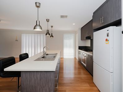 4 Firewood Vista, Yanchep WA 6035