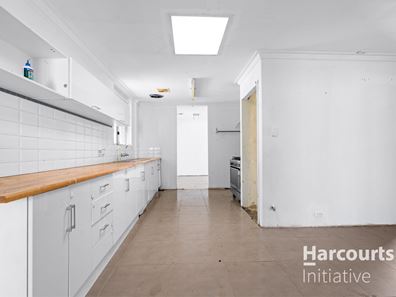 19 Curtis Way, Girrawheen WA 6064
