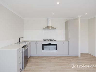 26 Salhouse Road, Aveley WA 6069