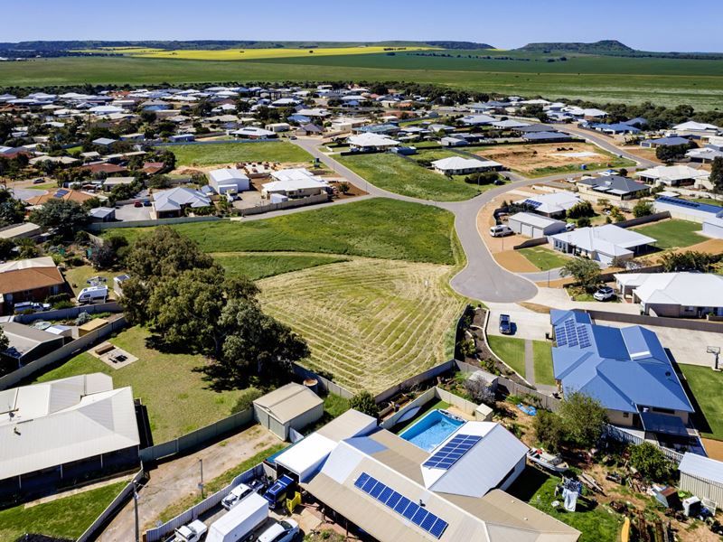 12 Macranda Place, Woorree WA 6530