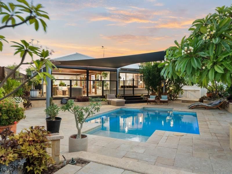 18 Seaside Gardens, Mullaloo