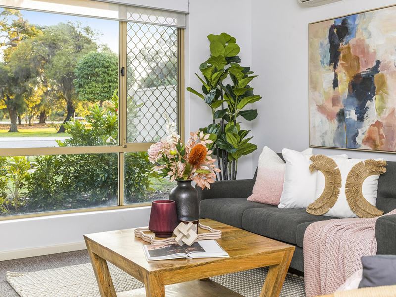3/2 Vaughan Street, Dianella