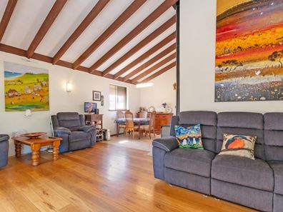 2 Orville Place, Hamersley WA 6022