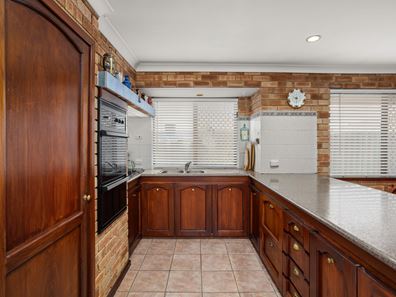 33 Sanford Way, Eaton WA 6232