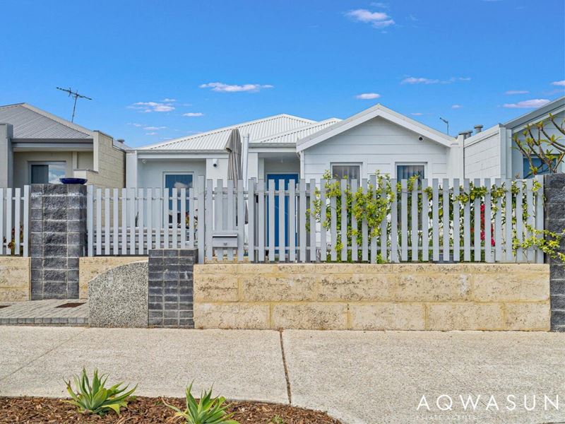 48 Adelong Avenue, Golden Bay