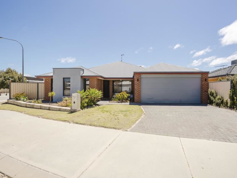 35 Blackwood Meander, Yanchep WA 6035