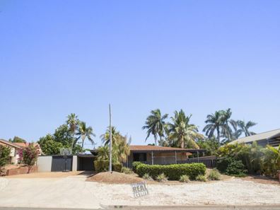 9 Durack Crescent, Dampier WA 6713