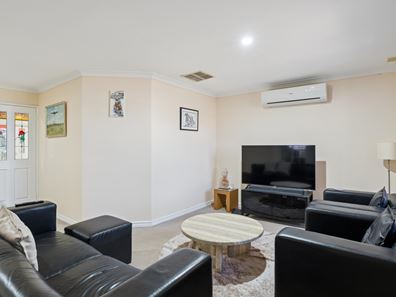 34 Rothesay Heights, Mindarie WA 6030