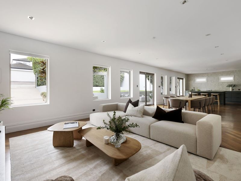 8 Columba Place, Peppermint Grove WA 6011